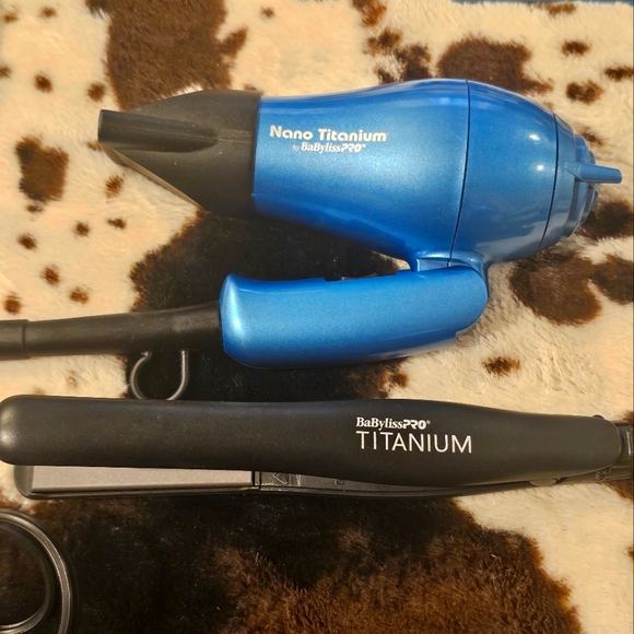 Babyliss mini straightener & mini hair dryer. - Picture 3 of 6